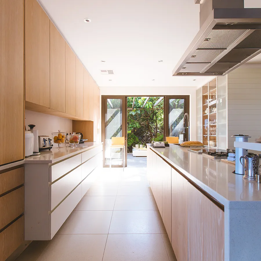 Galley kitchen to fit narrow space